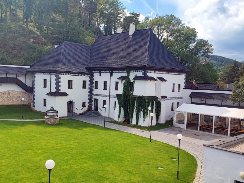 Zichyho_kastiel_Divin